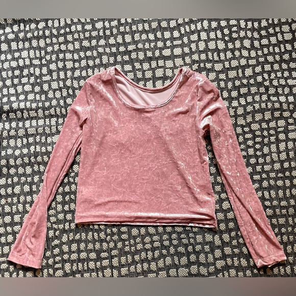 Gap pink velvet long sleeve crop top - Picture 4 of 5